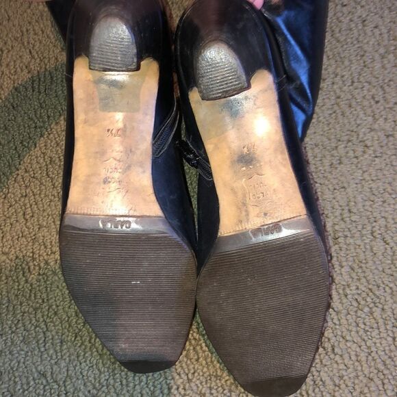 Salvatore Ferragamo “CARLA” Boots 7 1/2 - Picture 5 of 8